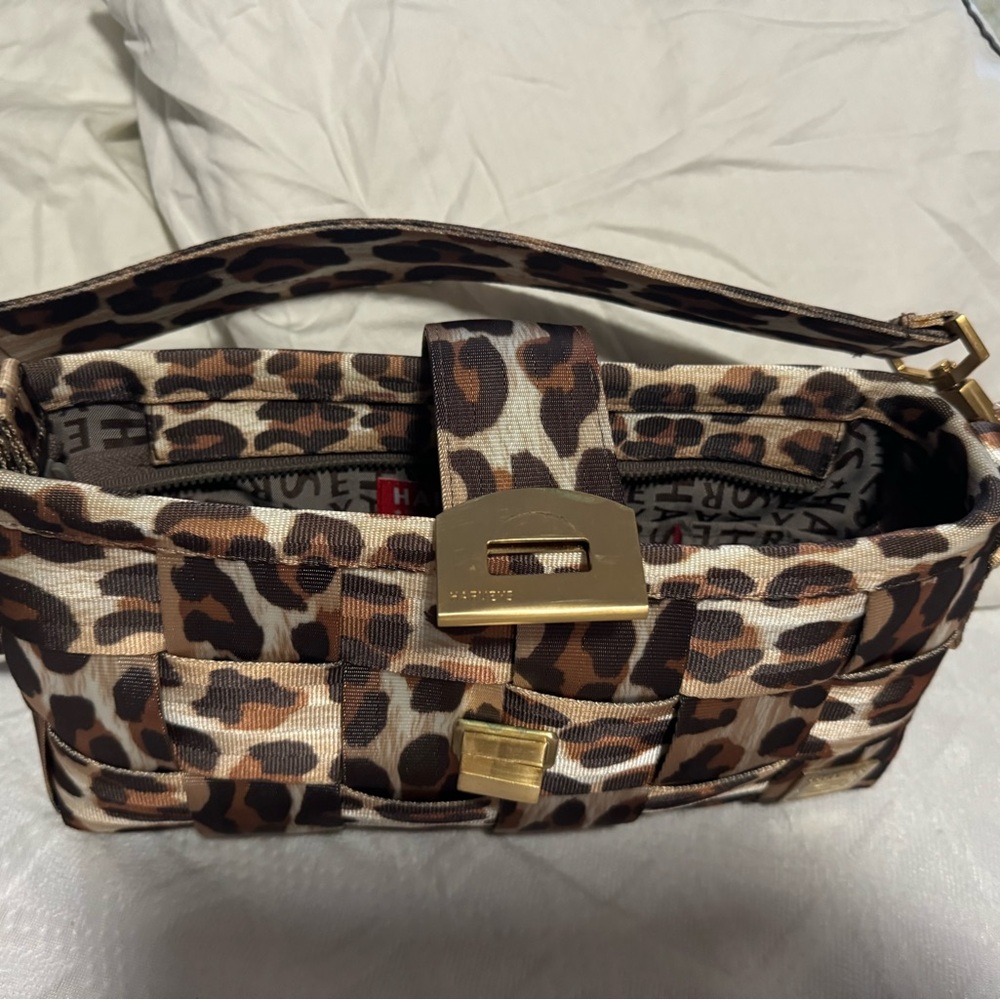Harvey’s Seatbelt leopard small carriage satchel